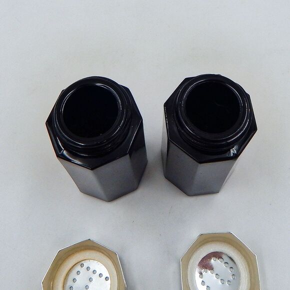 Arcoroc Octime Salt Pepper Shaker Set Black Glass France Geometric Octagon MCM - Picture 8 of 11